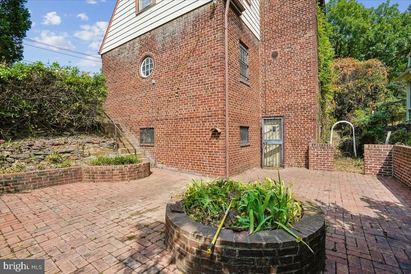 3633 13th St NE, Washington, DC 20017