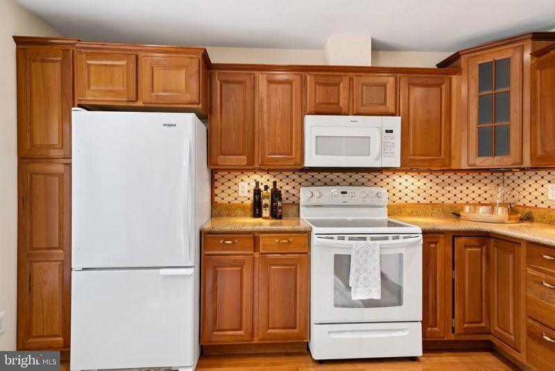 20567 Summersong Ln, Germantown, MD 20874