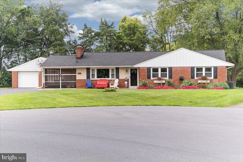 7910 Longmeadow Dr, Frederick, MD 21701