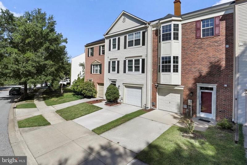 11420 Hermosa Dr, Laurel, MD 20708