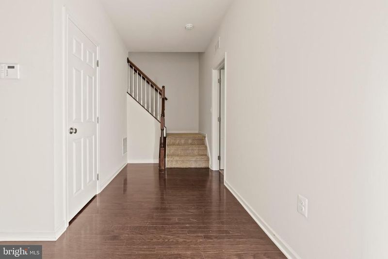 22615 Norwalk Sq, Ashburn, VA 20148