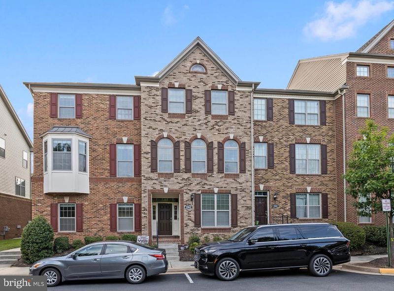 22615 Norwalk Sq, Ashburn, VA 20148