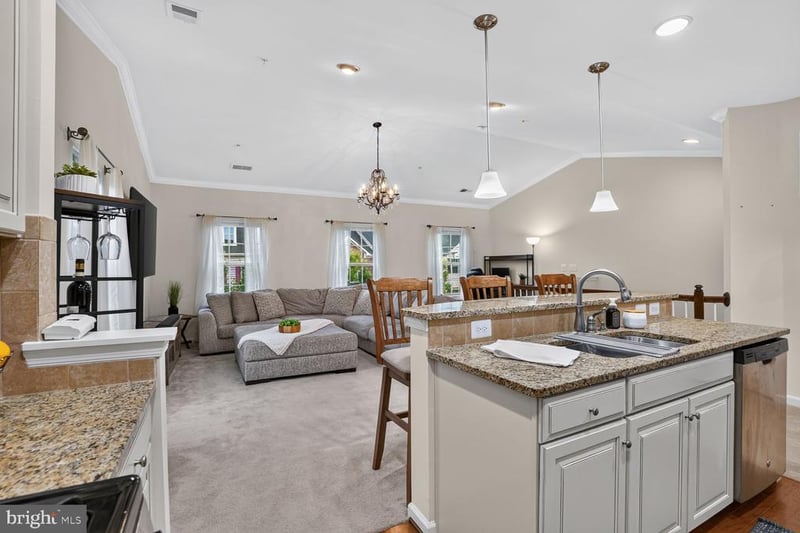 42284 Tackroom Ter, Aldie, VA 20105