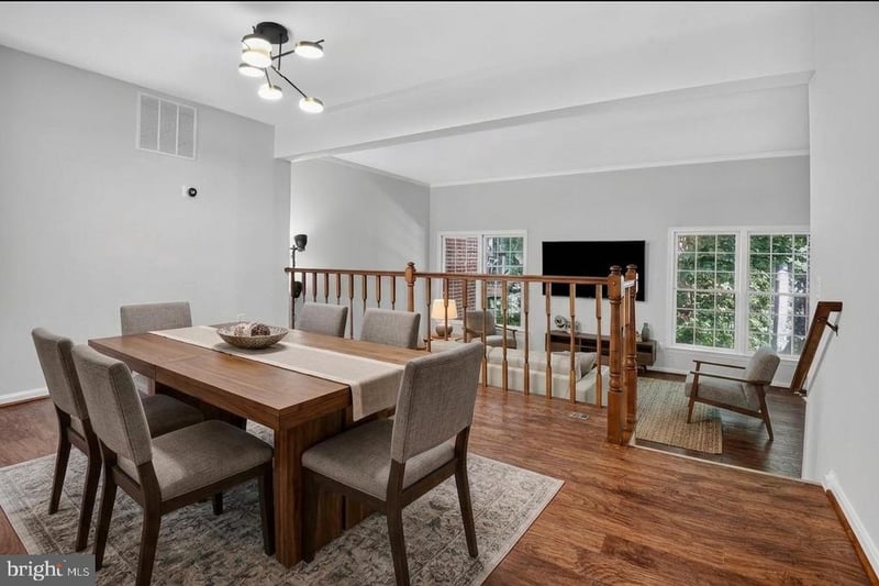 2155 Pond View Ct, Reston, VA 20191