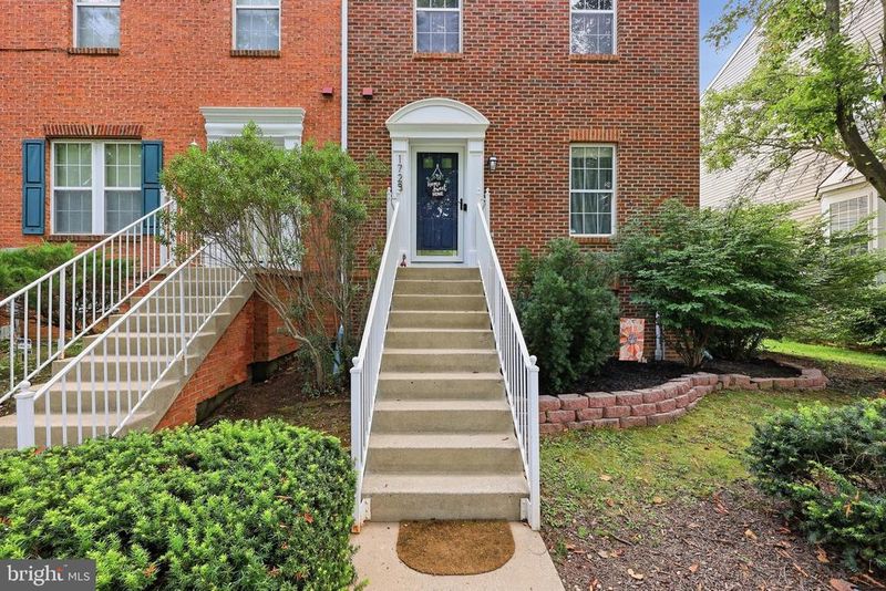 1728 Derrs Sq E, Frederick, MD 21701