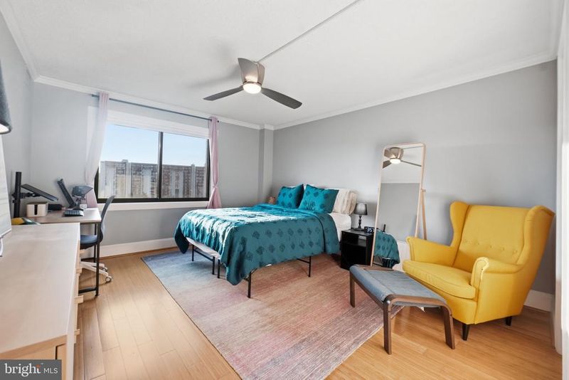 200 N Pickett St #1002, Alexandria, VA 22304