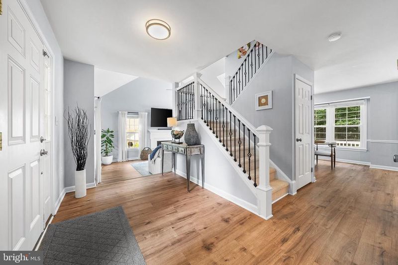 9113 Northedge Dr, Springfield, VA 22153