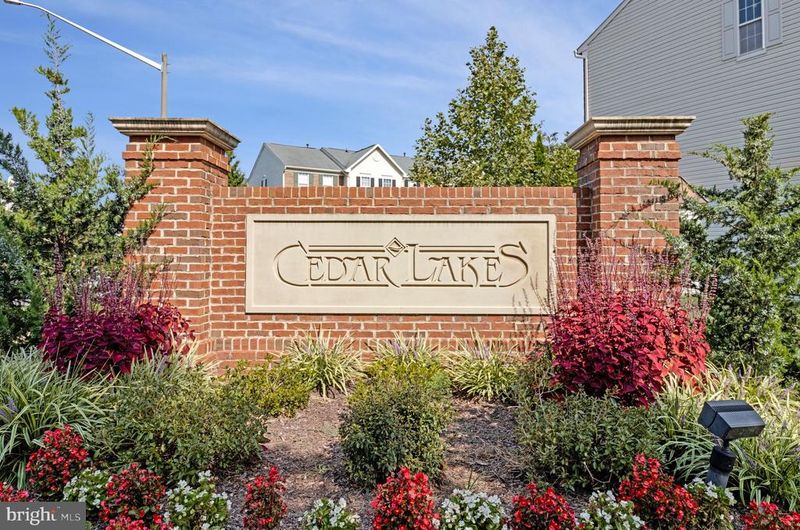 4200 Mozart Brigade Ln #W, Fairfax, VA 22033