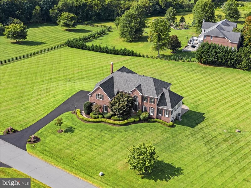14925 Bankfield Dr, Waterford, VA 20197