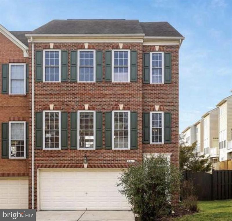 8441 Kirby Lionsdale Dr, Lorton, VA 22079