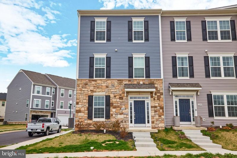 6228 Davinci St, Frederick, MD 21703