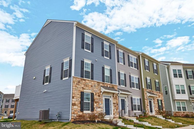 6228 Davinci St, Frederick, MD 21703
