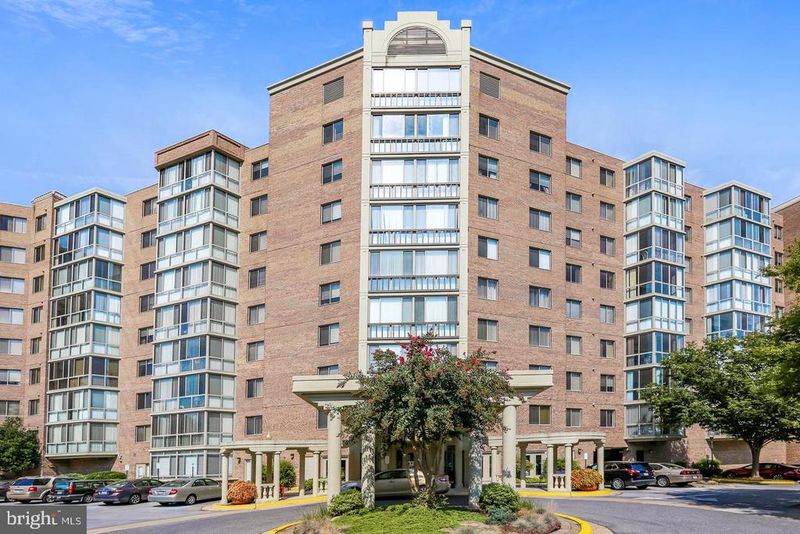3005 S Leisure World Blvd S #304, Silver Spring, MD 20906