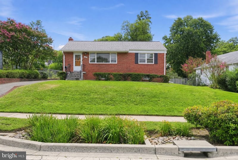 728 Dennis Ave, Silver Spring, MD 20901