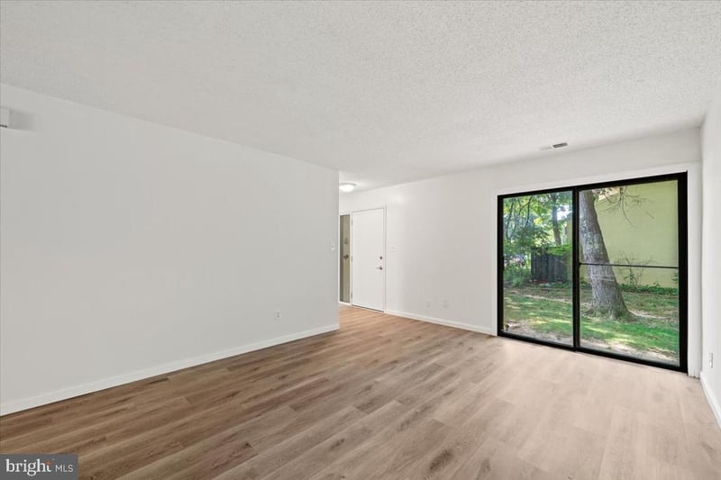 2130 Cartwright Pl, Reston, VA 20191