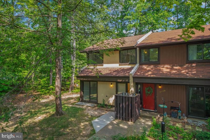 2130 Cartwright Pl, Reston, VA 20191