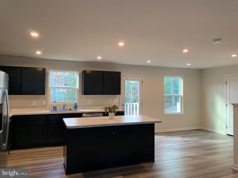 612 Mcferren Rd, Stafford, VA 22554
