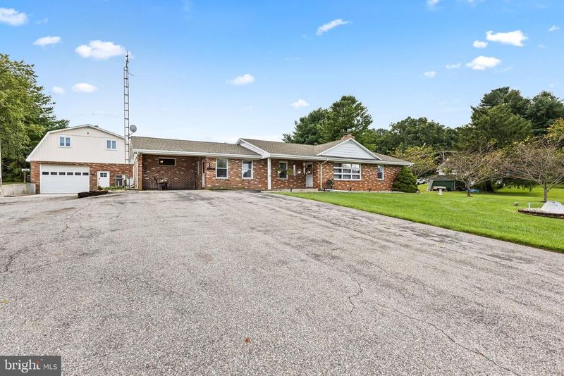 1031 Saint Michaels Rd, Mount Airy, MD 21771