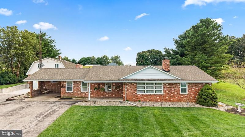 1031 Saint Michaels Rd, Mount Airy, MD 21771