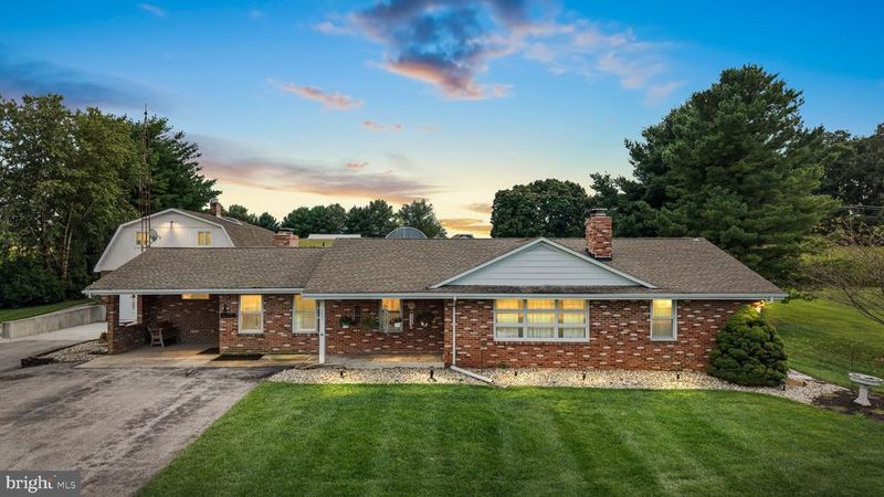 1031 Saint Michaels Rd, Mount Airy, MD 21771