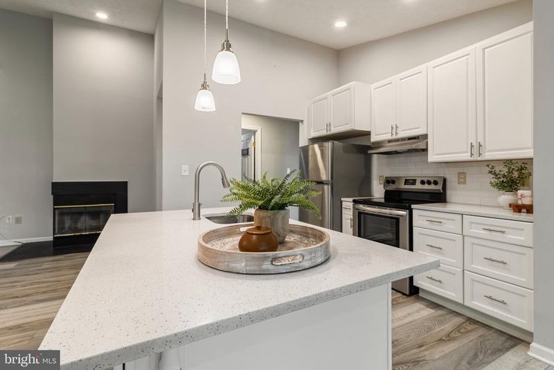 700 Orchard Overlook #302, Odenton, MD 21113