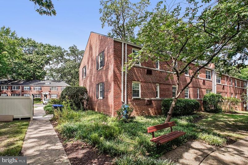 4312 2nd Rd N #2, Arlington, VA 22203