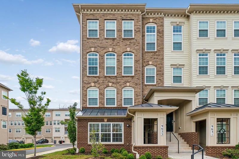 9625 Block St, Lanham, MD 20706