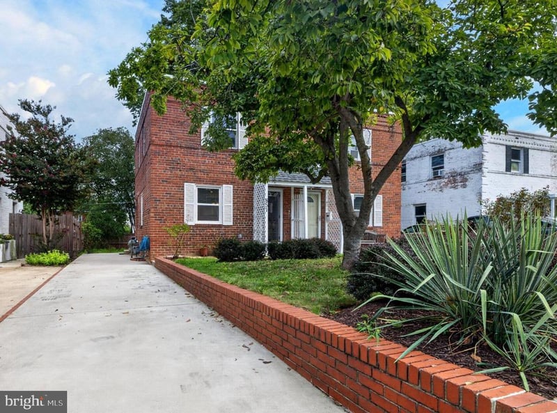 851 S Ivy St, Arlington, VA 22204