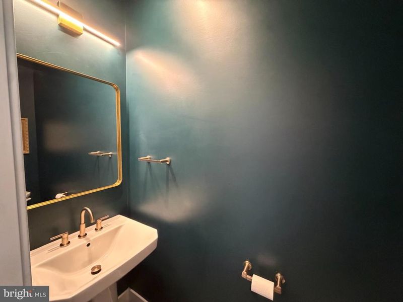 22976 Copper Tree Ter, Ashburn, VA 20148