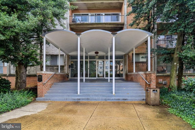 5831 Quantrell Ave #T2, Alexandria, VA 22312
