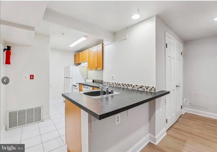 2303 17th St NW #B, Washington, DC 20009