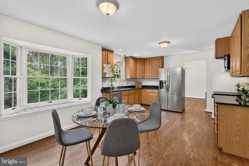 11124 Chapel Rd, Fairfax Station, VA 22039