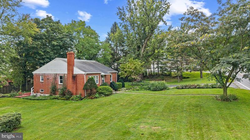 7229 Bowers Rd, Frederick, MD 21702
