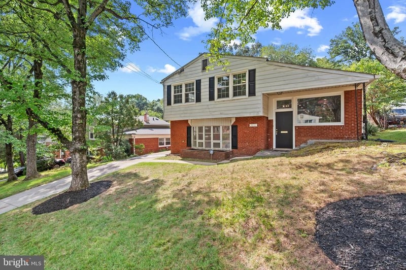 7510 Dundalk Rd, Takoma Park, MD 20912