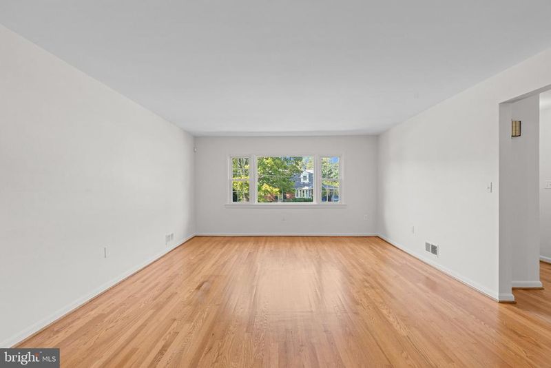 905 Winhall Way, Silver Spring, MD 20904