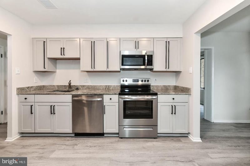 507 Florida Ave #103, Herndon, VA 20170