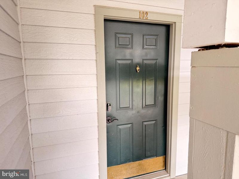 4401 Fair Stone Dr #102, Fairfax, VA 22033