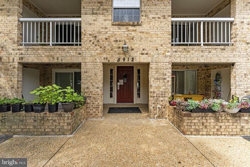 5912 Cove Landing Rd #303, Burke, VA 22015