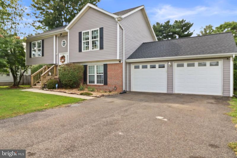 7262 Port St, Port Royal, VA 22535