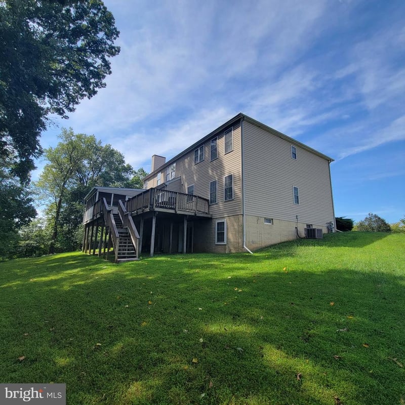 811 Lamoka Dr, Odenton, MD 21113