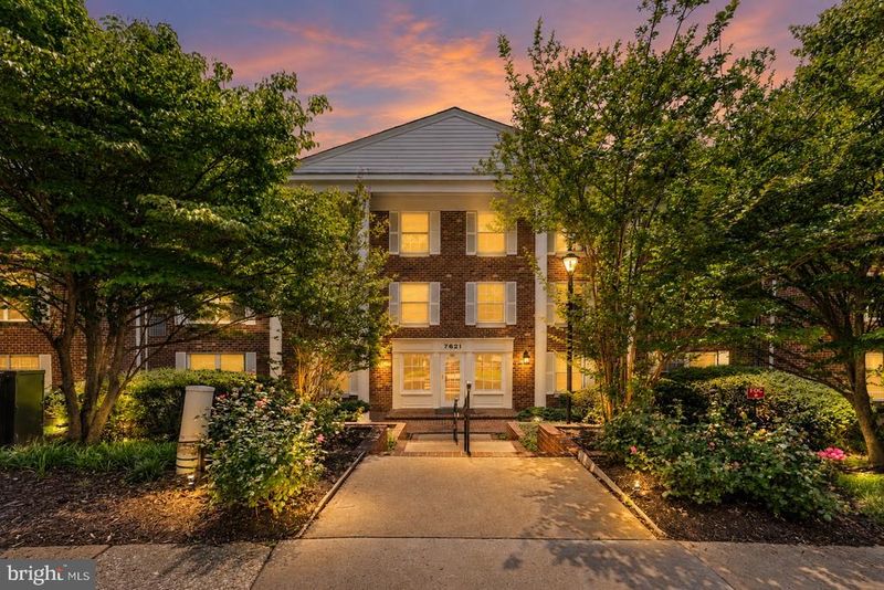7621 Provincial Dr #312, Mclean, VA 22102
