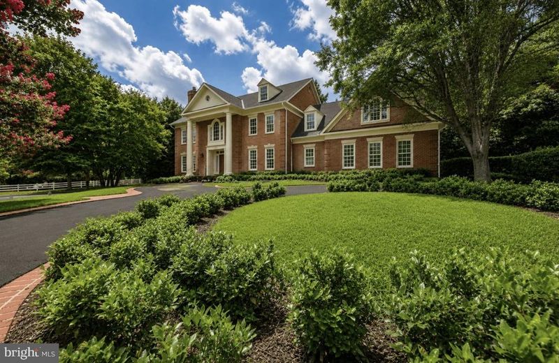 9400 Crimson Leaf Ter, Potomac, MD 20854