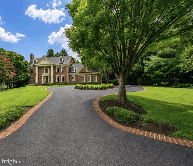 9400 Crimson Leaf Ter, Potomac, MD 20854