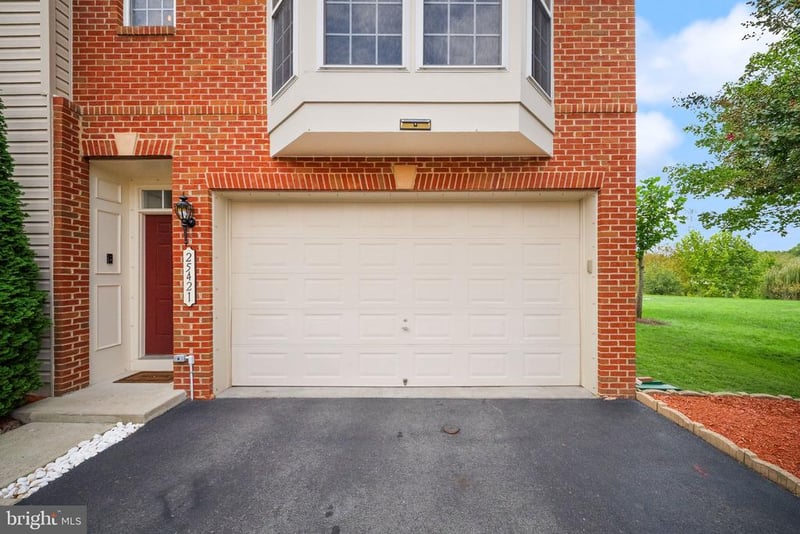 25421 Peaceful Ter, Aldie, VA 20105