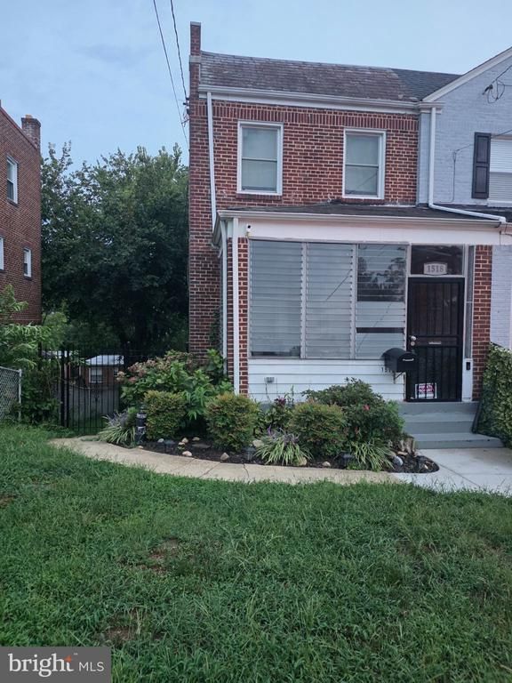 1518 Fort Davis Pl SE, Washington, DC 20020