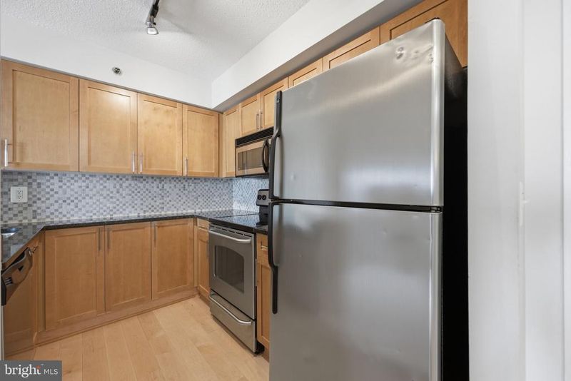7500 Woodmont Ave #S1019, Bethesda, MD 20814
