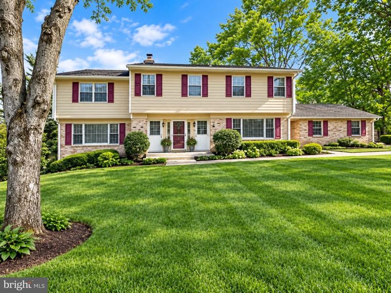 929 Woburn Ct, Mclean, VA 22102