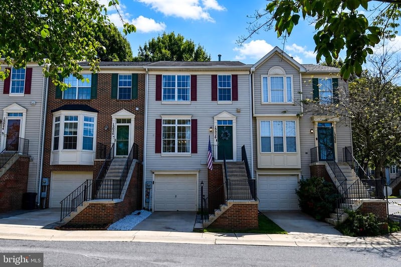 13028 Shamrock Glen Dr #202, Germantown, MD 20874