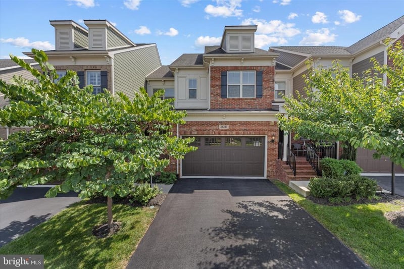44237 Silverpalm Grove Ter, Leesburg, VA 20176