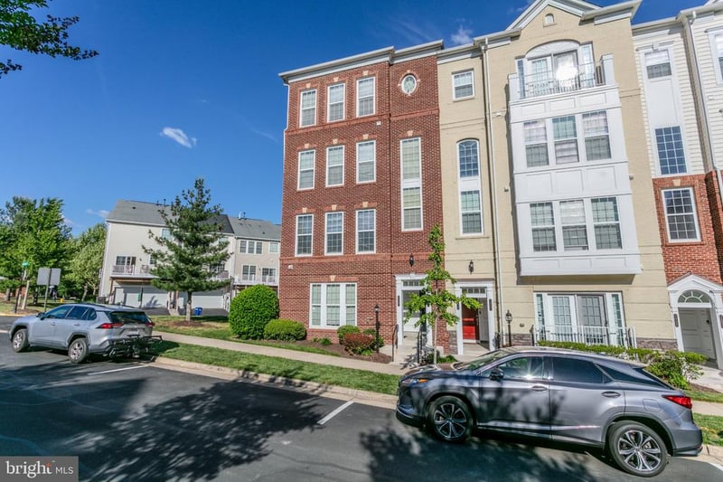 14501 Barkham Dr, Woodbridge, VA 22191